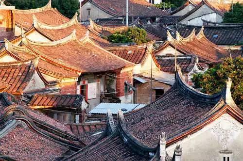 云昊直播保护柴桑大姐,许敏追查真相,郭威选择沉默